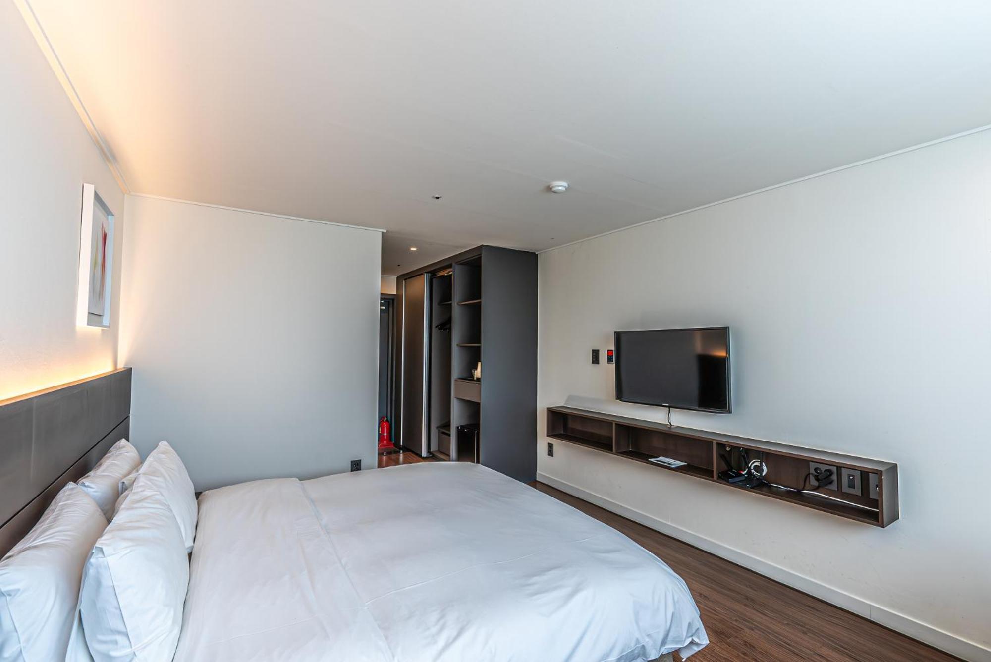 Hotel The Grang Jungmun ソギポ エクステリア 写真
